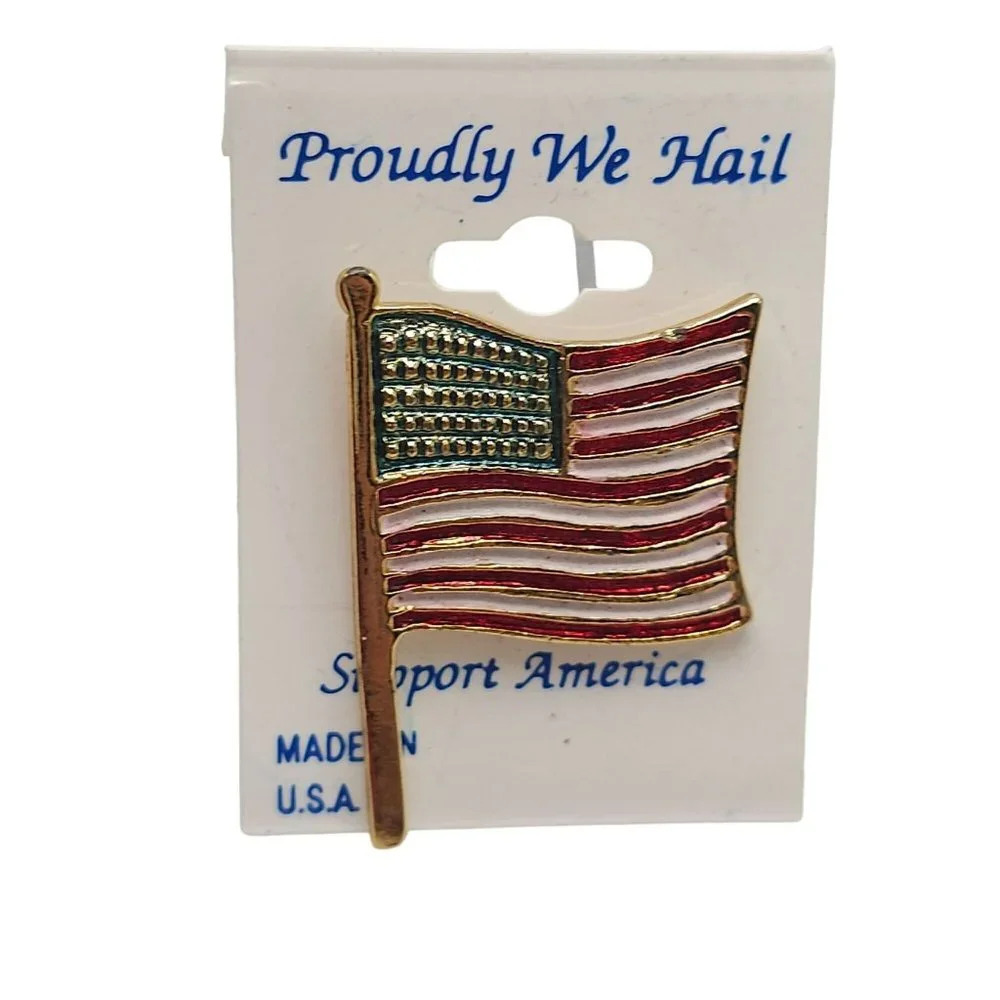 Multicolor Enamel Stars and Stripes American Flag Brooch Pin Gold Tone Vintage